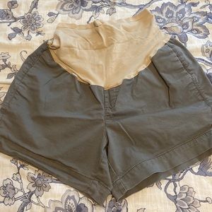 Grey old navy maternity shorts